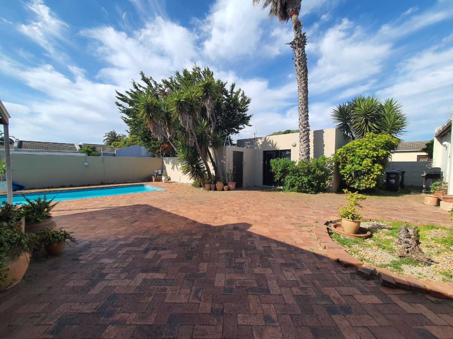 4 Bedroom Property for Sale in Tijgerhof Western Cape